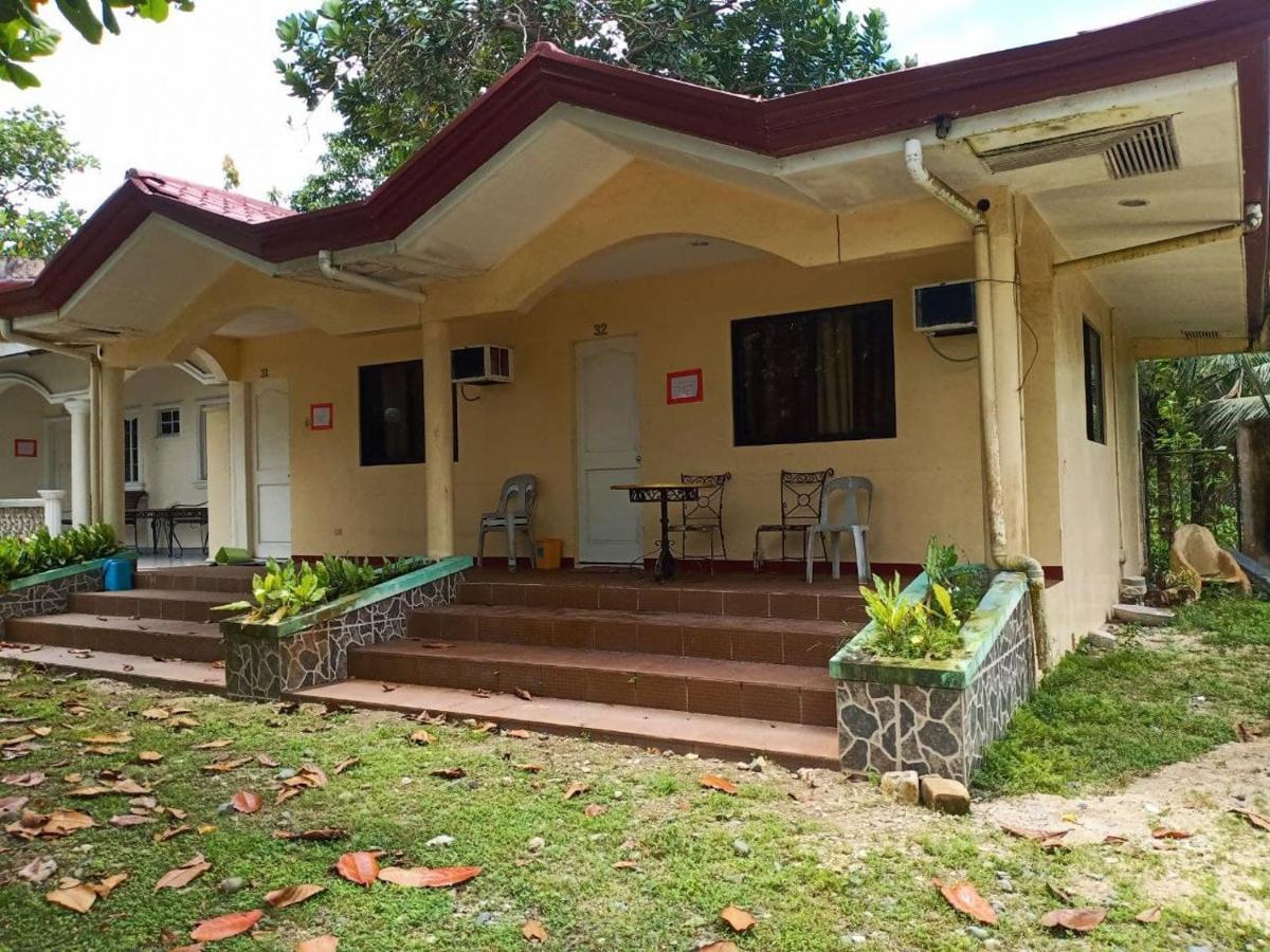 Reddoorz Plus @ Costa Roca Balamban Cebu ภายนอก รูปภาพ