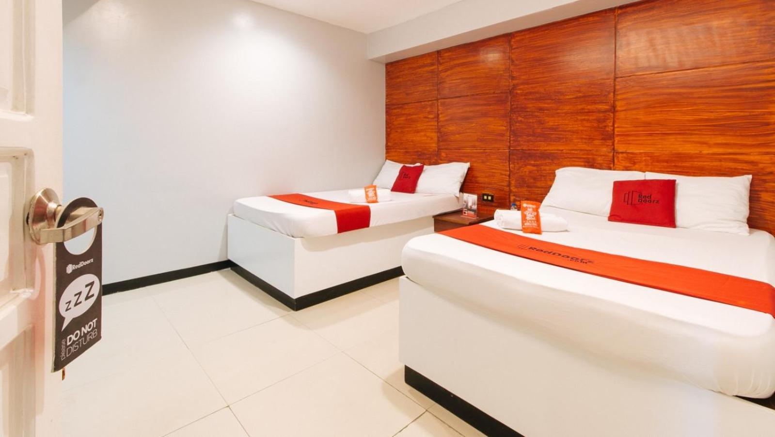 Reddoorz Plus @ Costa Roca Balamban Cebu ห้อง รูปภาพ
